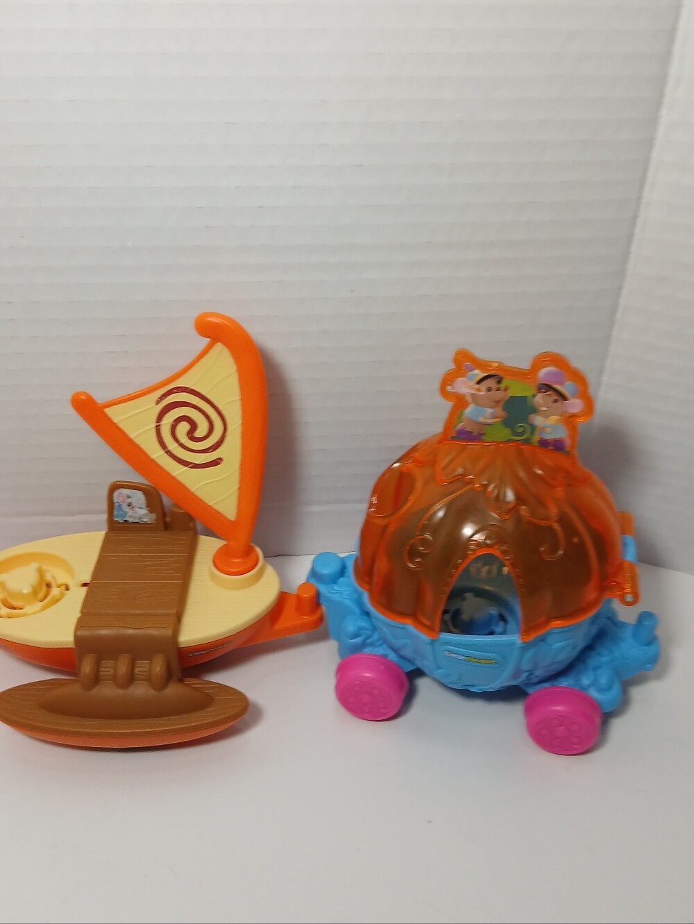 Fisher Price Little People Lot Disney Princess Beast Flynn Cinderella Wheelie - Picture 8 of 8